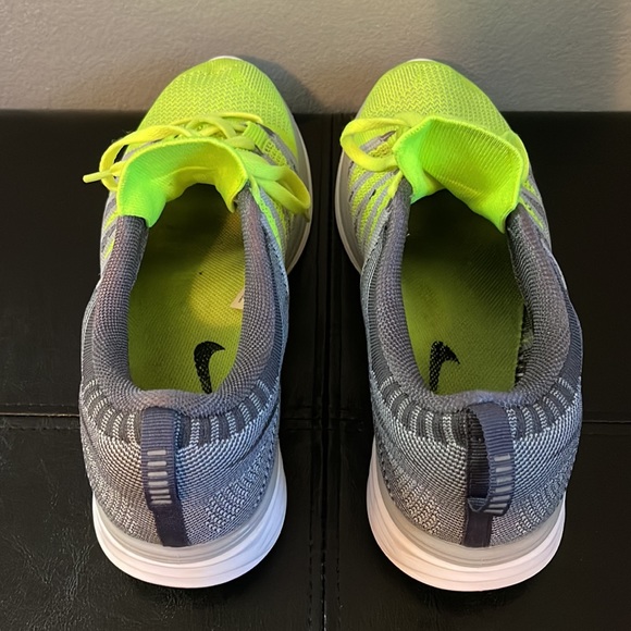 Size 9 Men’s Nike Flyknit Lunar 2 Volt Grey - Picture 4 of 6